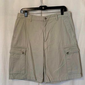Men's size 34 Covington Tan Cargo/Golf Shorts